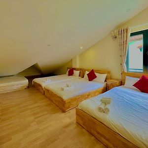 Mixed Dormitory Room